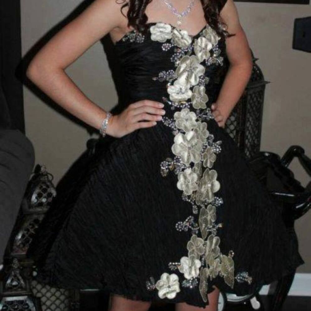 Terani Prom Textural Mini Ball Gown Size 0 - Picture 2 of 7